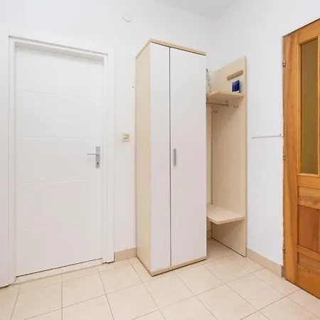 Jana Apartament *
